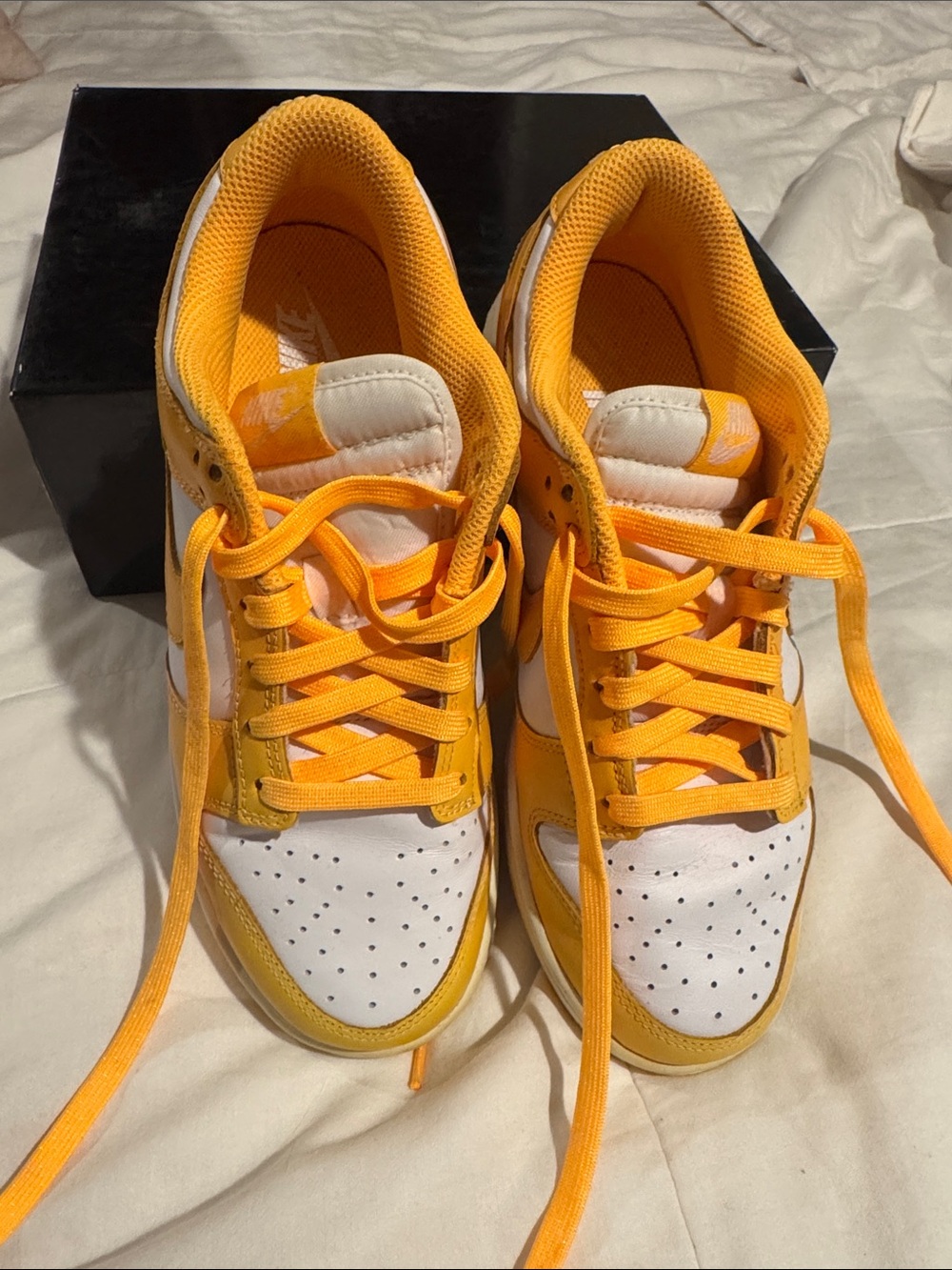 Nike Kids White and Yellow Low-Top Sneakers